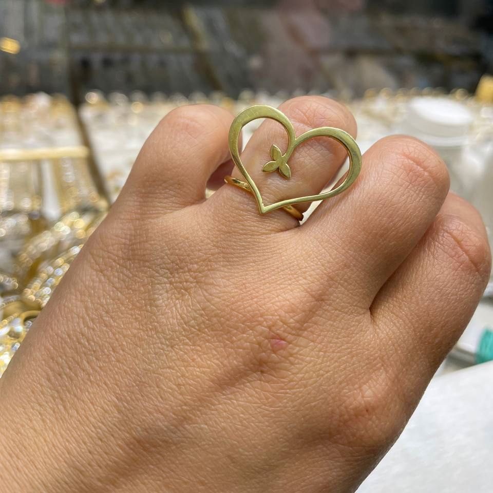 انگشتر طلای 18 عیار مدل قلب و گل